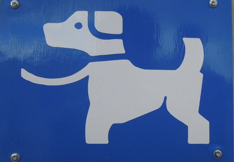skilte til hunde